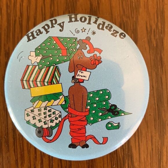 5 Christmas button pins - Picture 2 of 9